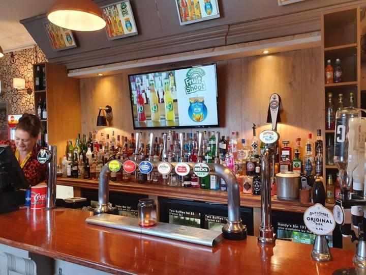 The Crown Inn كينشام المظهر الخارجي الصورة